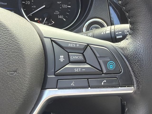 Used 2022 Black Nissan SL image 25
