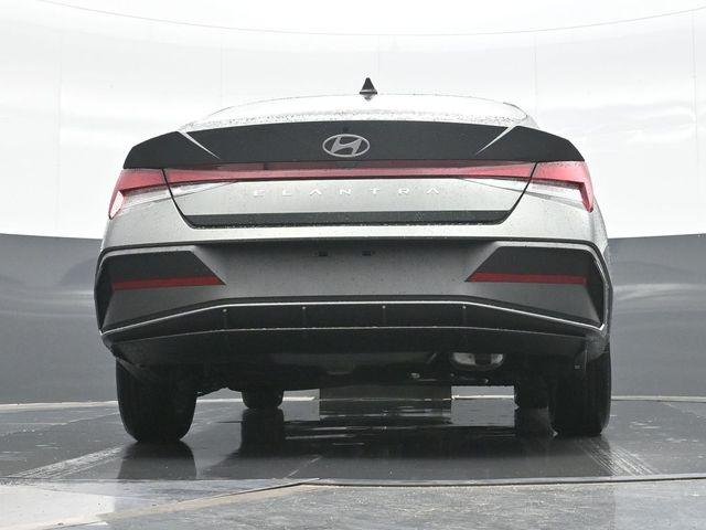 New 2026 Gray Hyundai SE image 18