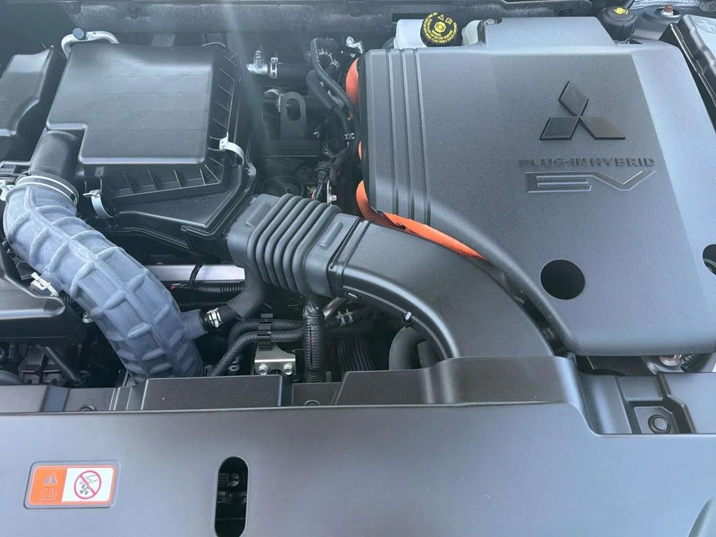 Used 2023 Mercury Gray Metallic Mitsubishi SEL image 41