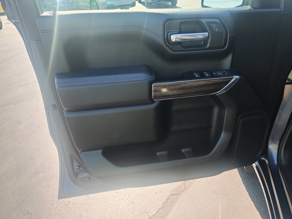 Used 2022 Gray Chevrolet LT image 12