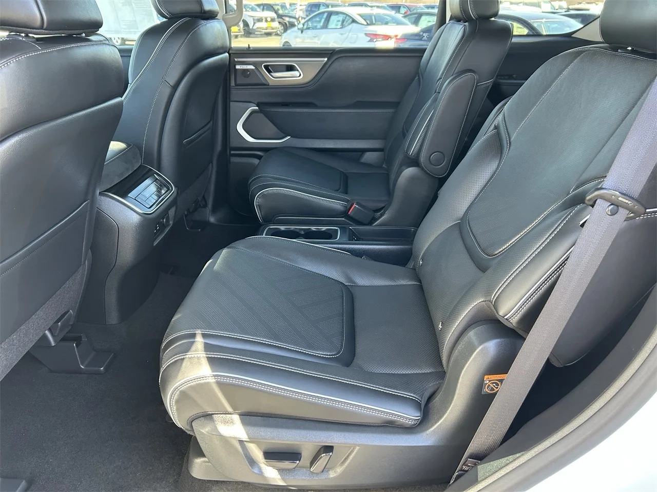 2026 INFINITI QX80 Luxe - Photo 16