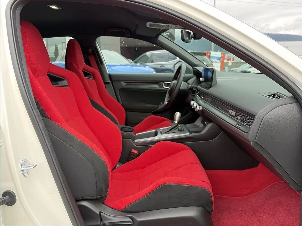 Used 2025 Championship White Honda Type R Certified Pre-Owned   Clean Title   One Own image 32