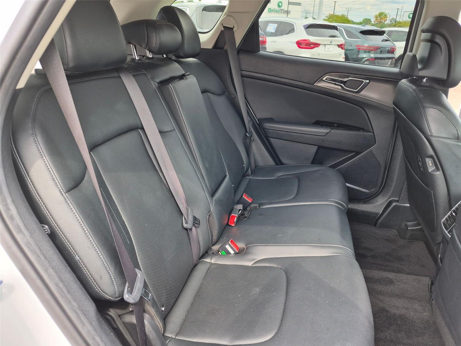 Used 2023 Glacial White Pearl Kia SX image 30