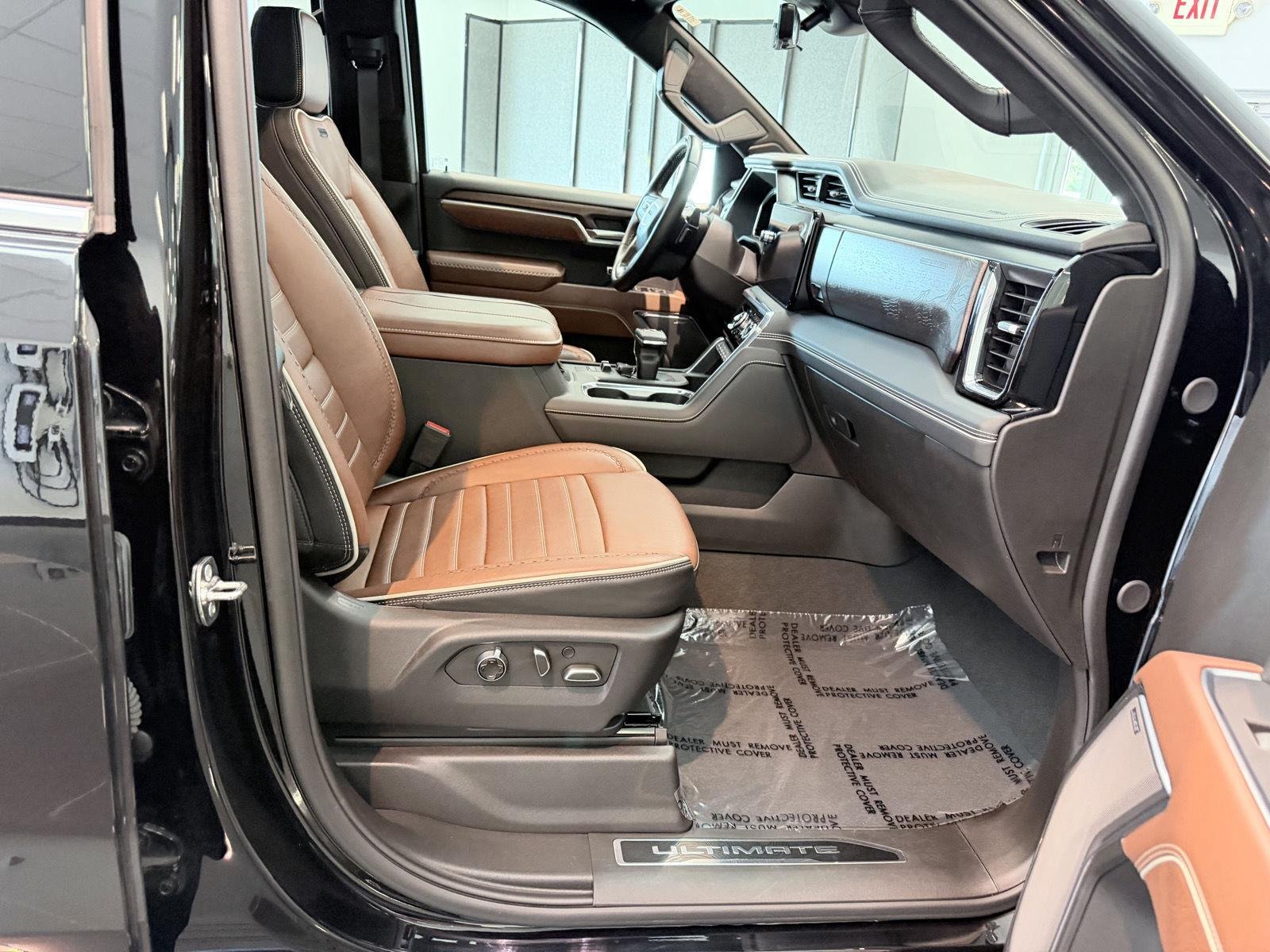 Used 2025 Onyx Black GMC Denali Ultimate image 33