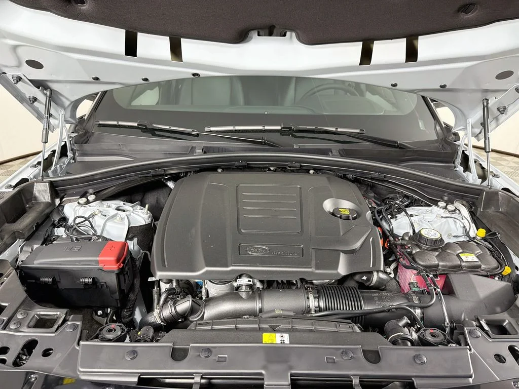 New 2026 Arroios Grey Land Rover S image 32