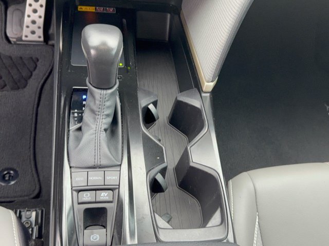 Certified Used 2025  Toyota SE image 24