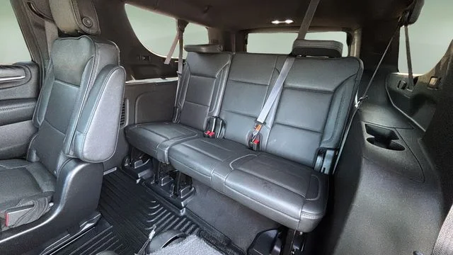 Used 2023 Silver GMC Denali image 34
