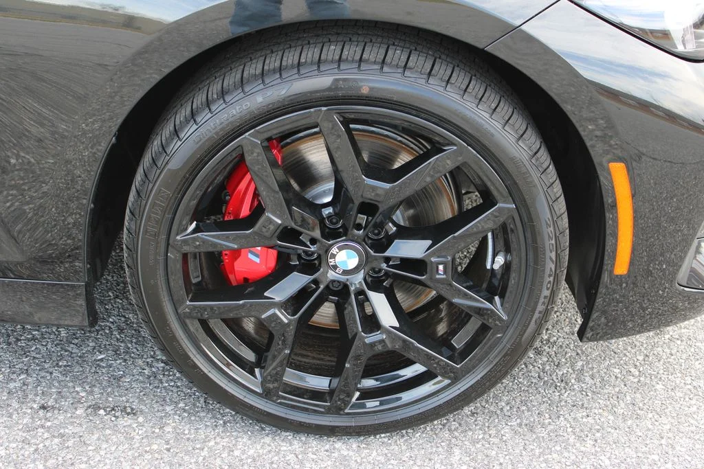 2026 BMW 3 Series 330i - Photo 34