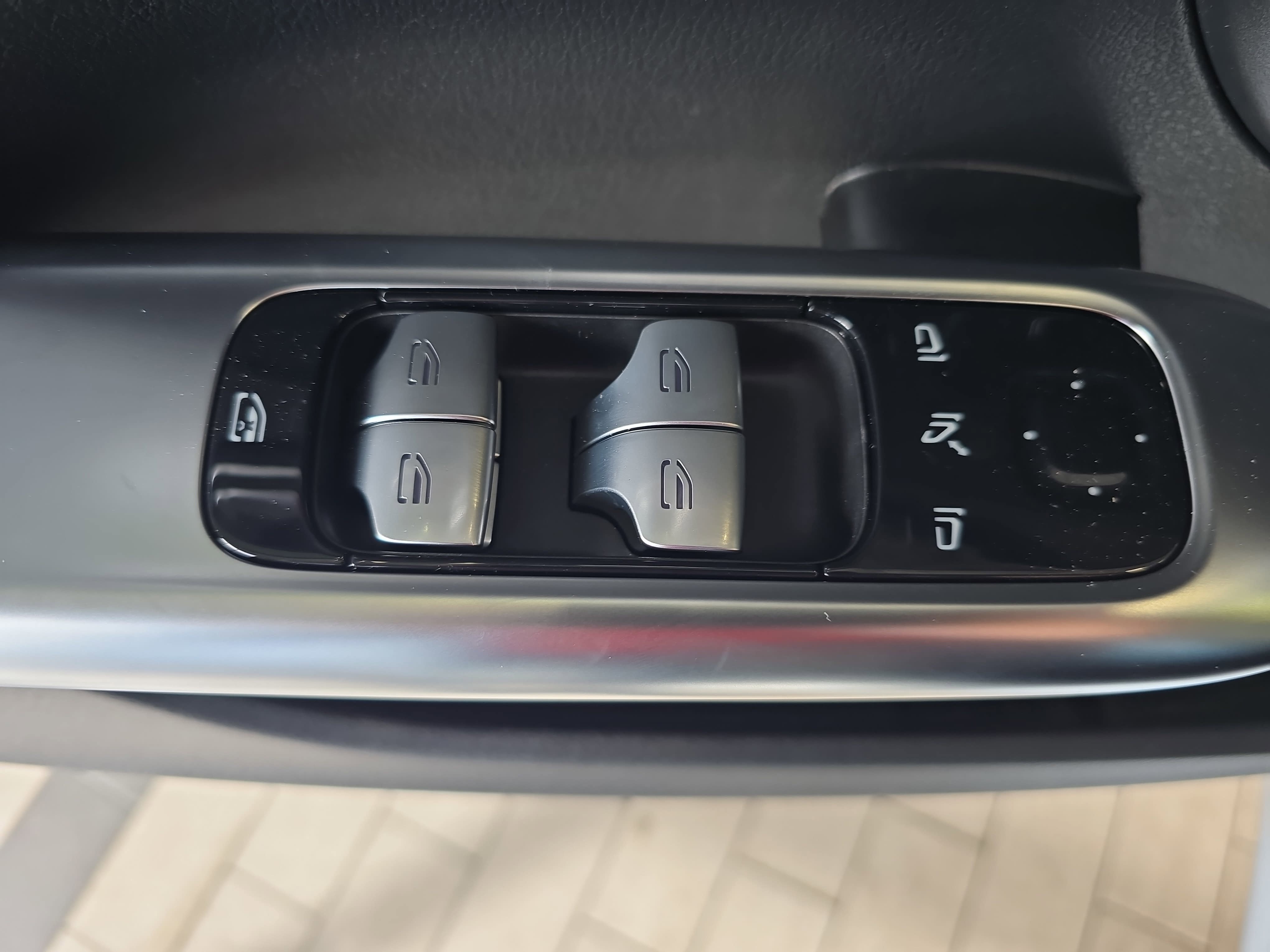 New 2026 Cirrus Silver Metallic Mercedes-Benz C300 image 27