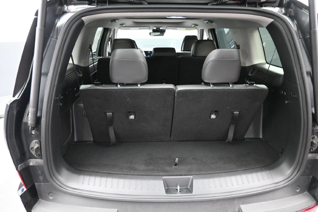 Used 2024 Black Hyundai Limited image 11