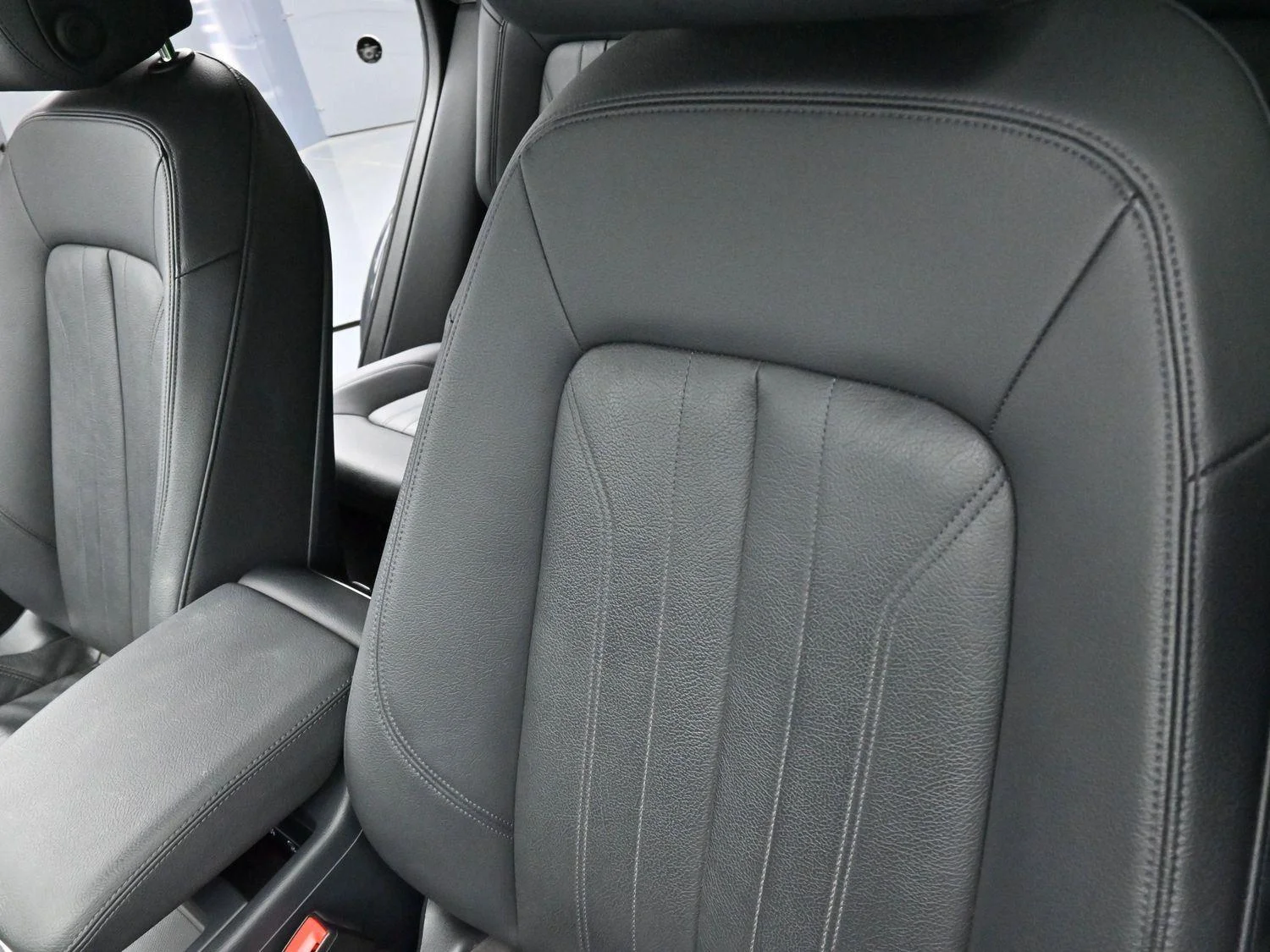 Used 2018 Moonlight Blue Metallic Audi Tech Premium Plus image 17