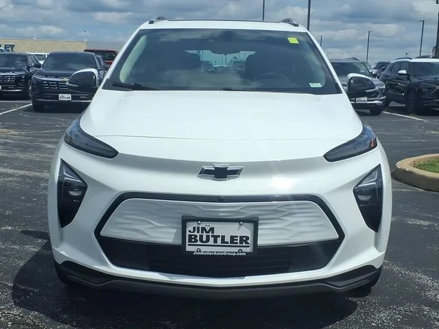 Used 2022 SUMMIT WHITE Chevrolet Premier image 26