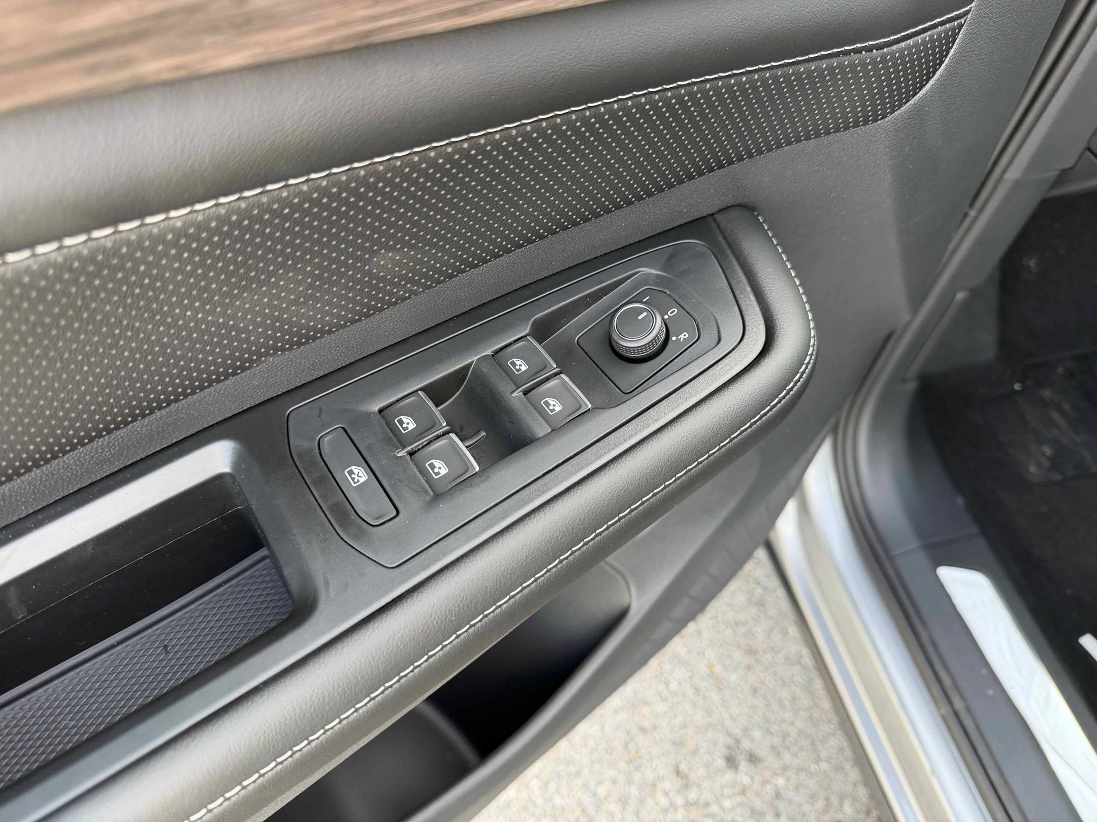 New 2026 Silver Mist Volkswagen 2.0T SEL image 16