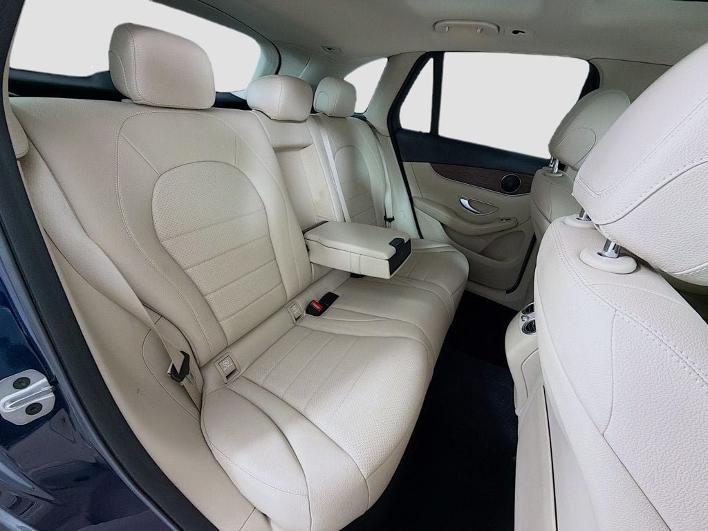 Used 2022 Lunar Blue Metallic Mercedes-Benz GLC 300 4MATIC® SUV image 28