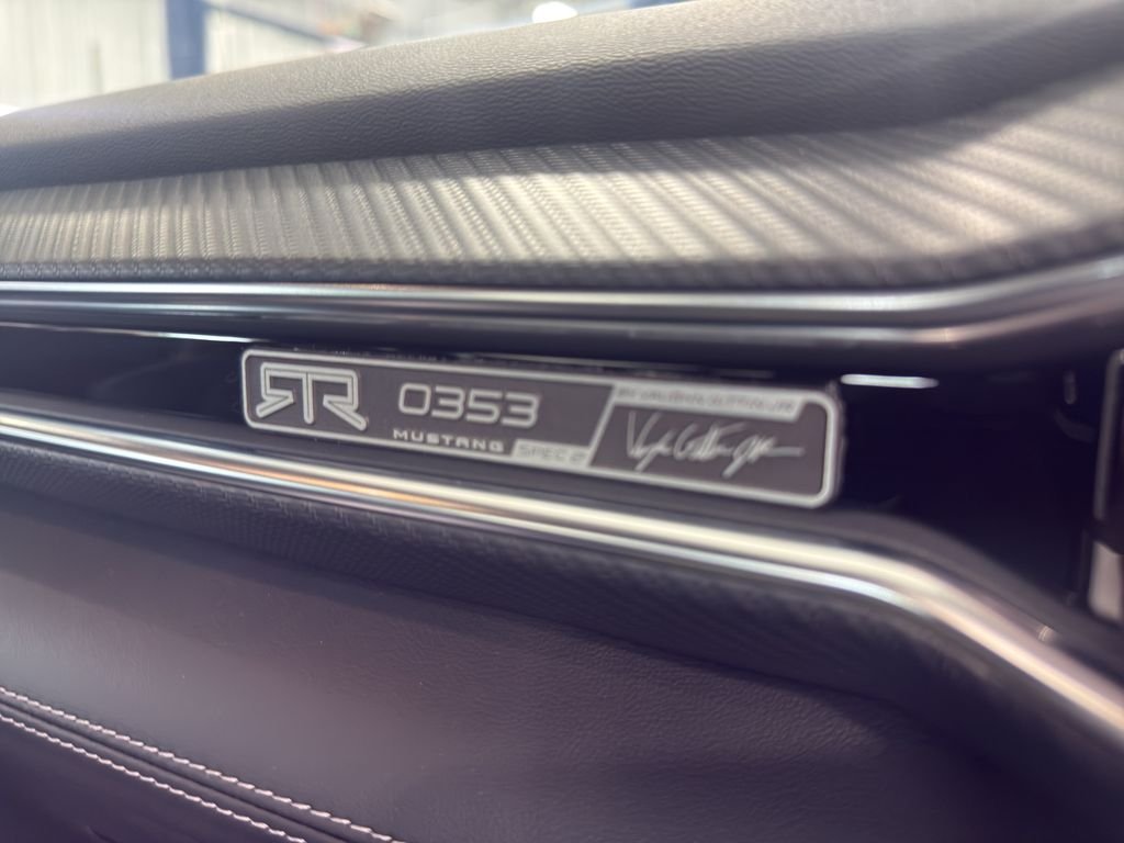 2025 Ford Mustang GT Premium - Photo 18