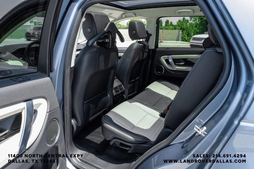 Certified Used 2023 Byron Blue Metallic Land Rover SE R-Dynamic image 40