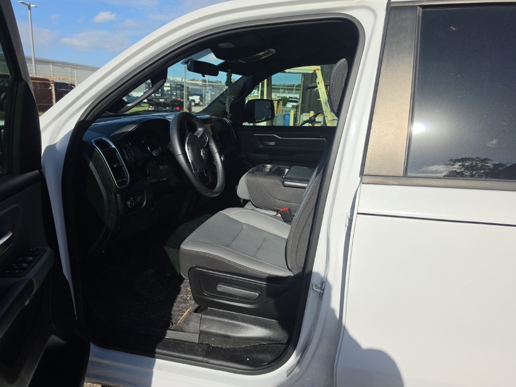 Used 2023 White Ram Big Horn/Lone Star image 3