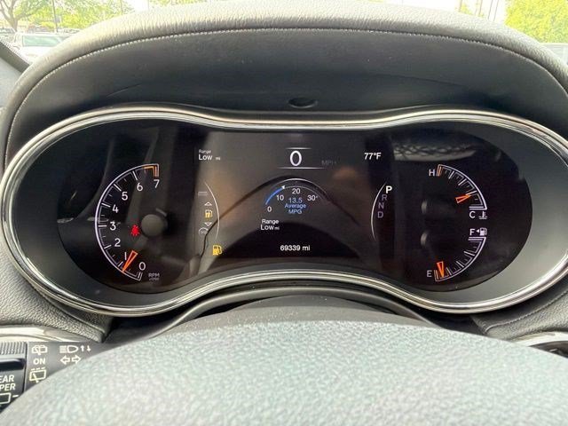 Used 2018 True Blue Pearlcoat Jeep Overland image 26