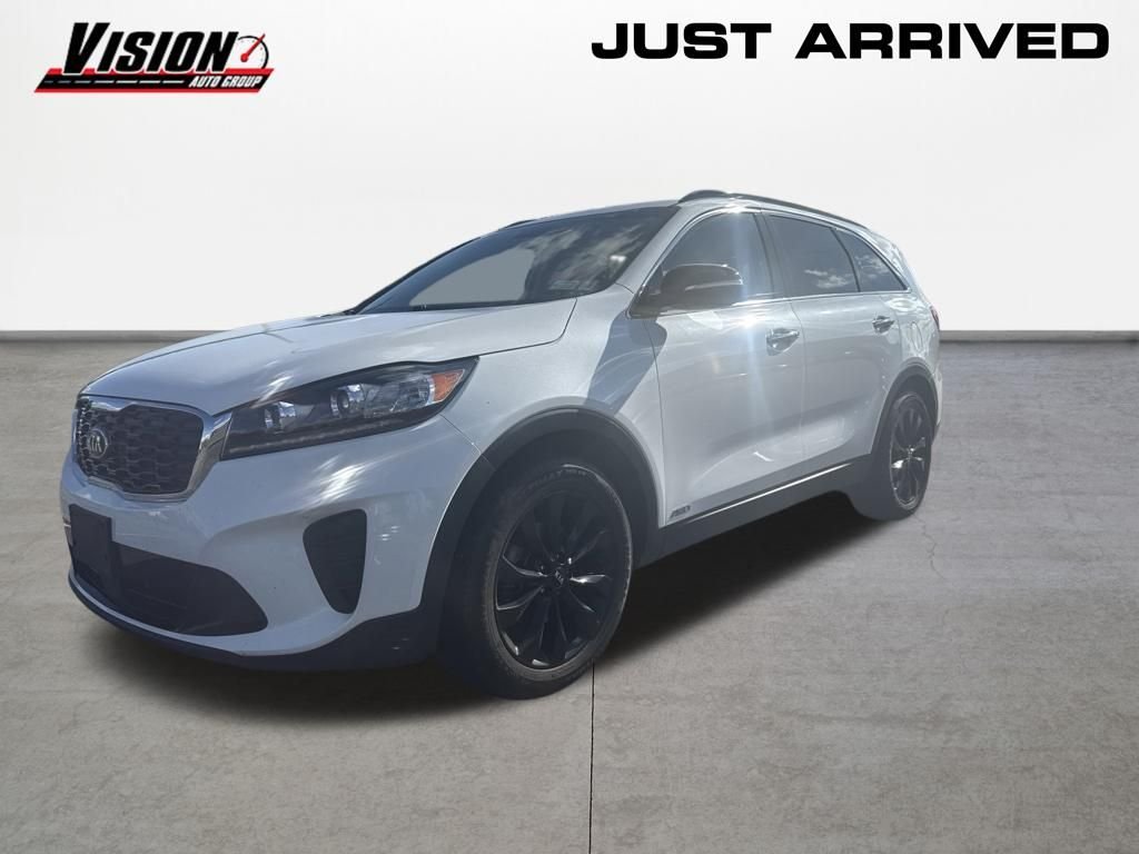 Used 2020 White Kia S image 1