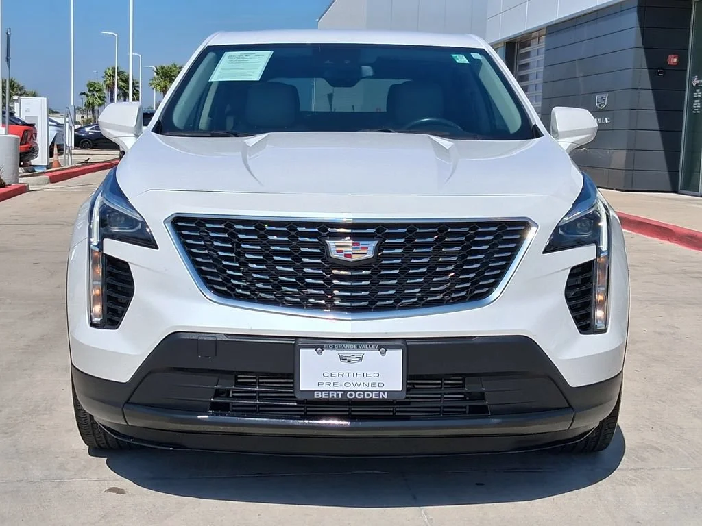 Used 2023 CRYSTAL WHITE TRICOAT Cadillac FWD Luxury image 2