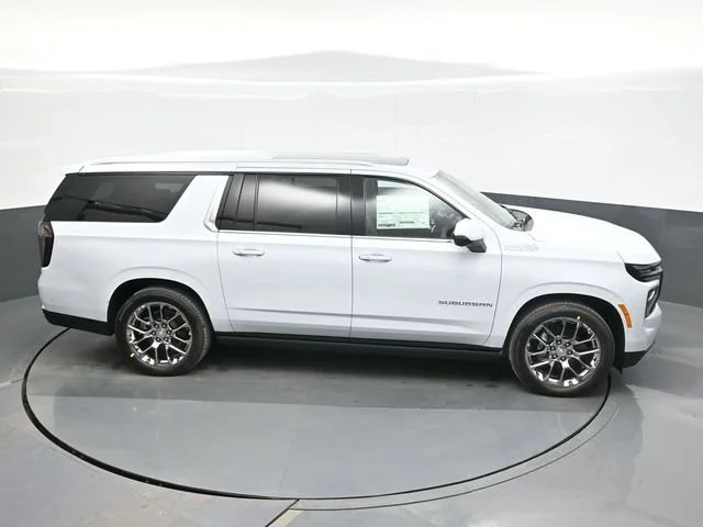 2026 Chevrolet Suburban High Country - Photo 16