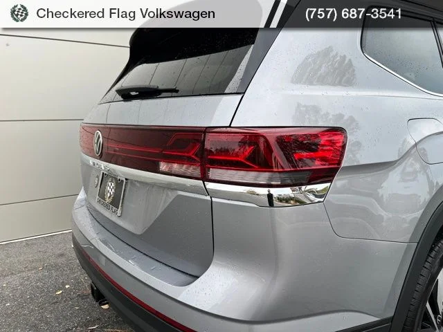 New 2026 Silver Volkswagen 2.0T SE w/Technology image 8