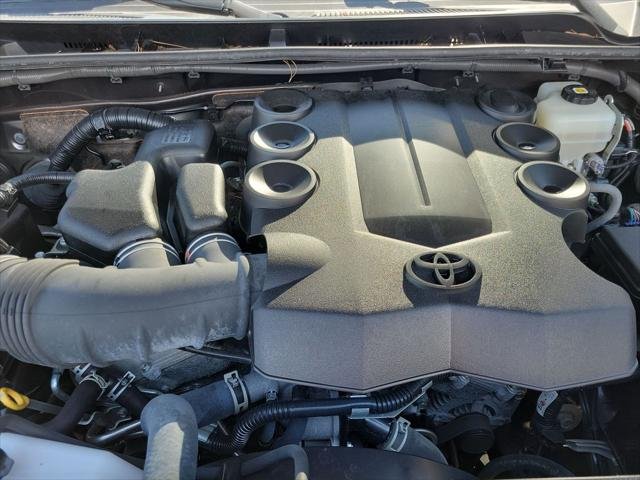 Certified Used 2021 MAGNETIC GRAY MET. Toyota  image 32
