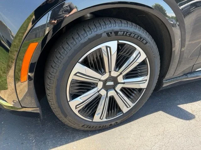 Used 2025 Black Cadillac Luxury 2 image 9