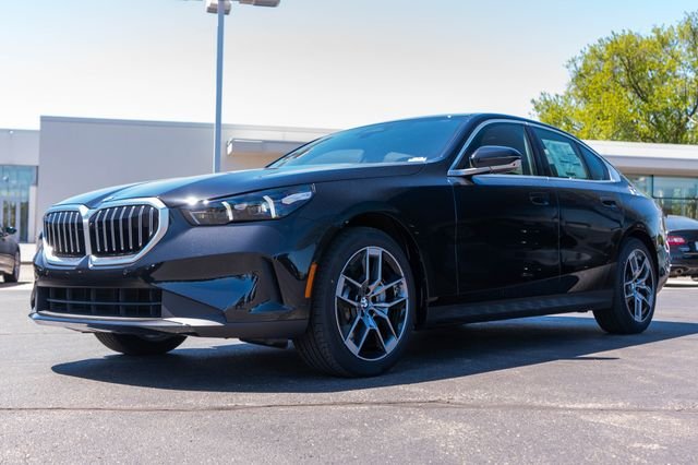 2027 BMW 5 Series 530i xDrive Sedan's photo
