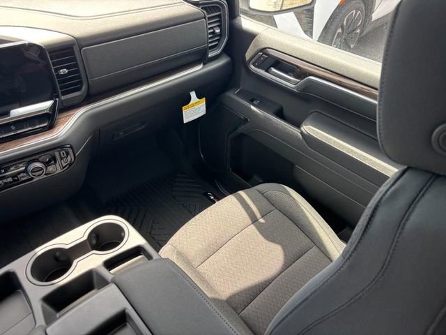 New 2026 Summit White Chevrolet LT image 9