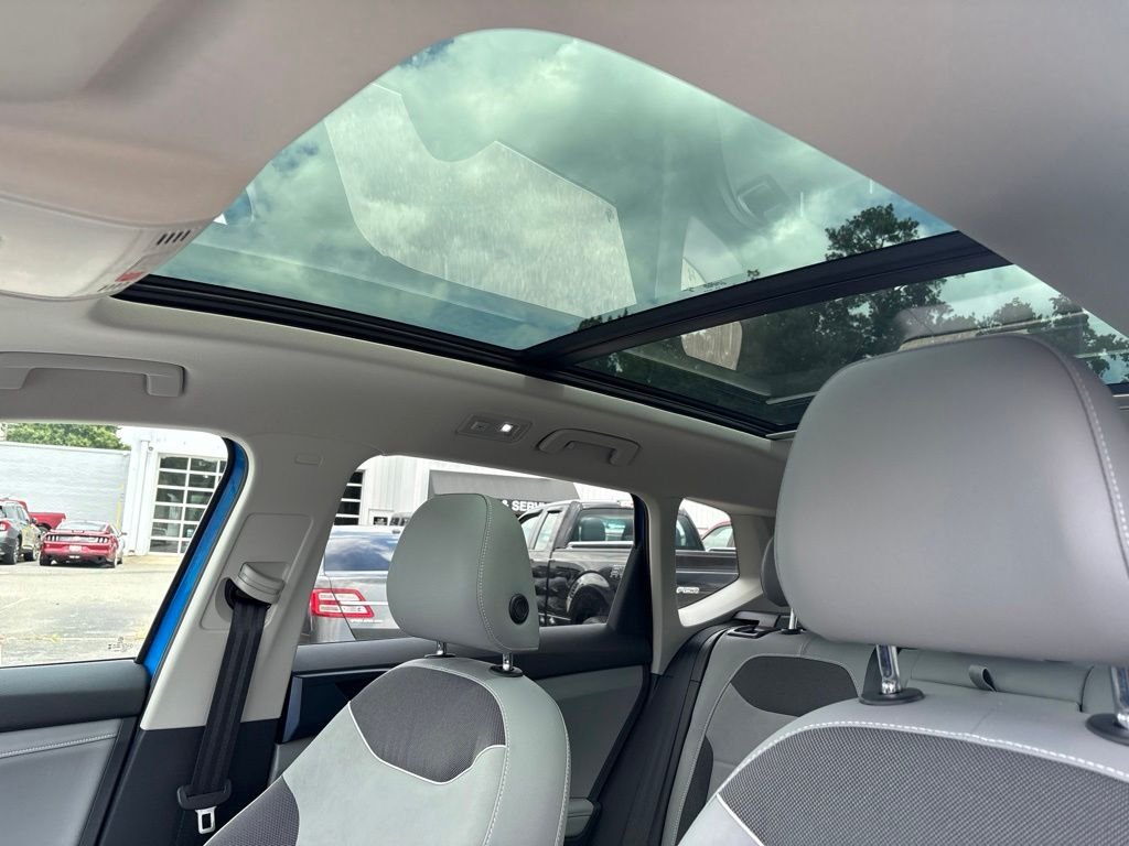 Used 2024 Blue Volkswagen 1.5T SE image 24