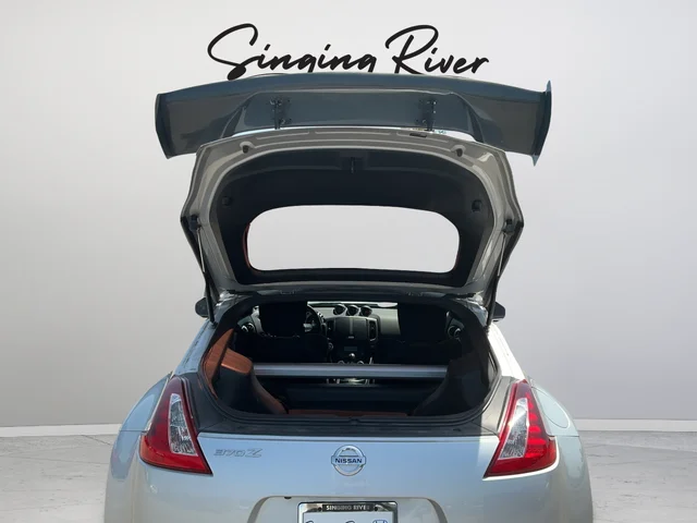 Used 2020 Brilliant Silver Metallic Nissan Base image 20