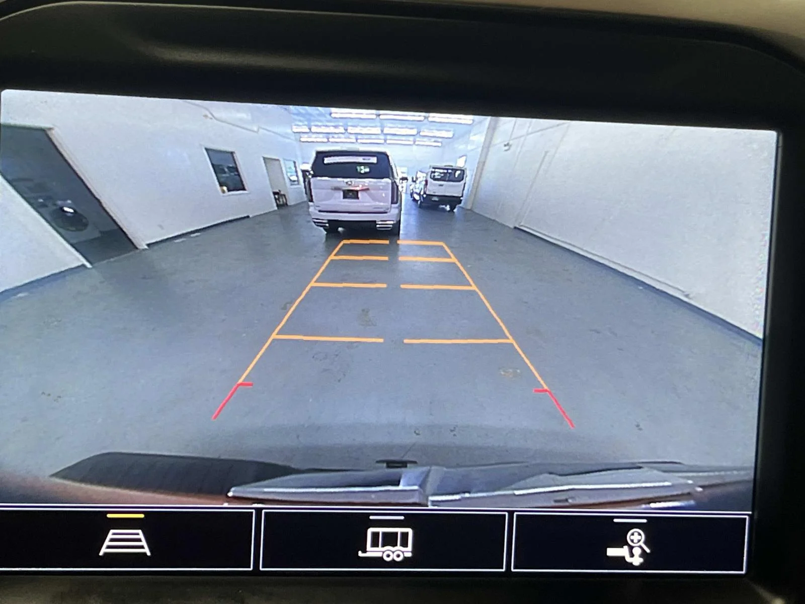 Used 2022 All normally body colored non-sheet metal parts will be black including front fender extensions, cab spoiler on Double & Crew cabs and LT trim door handles. May require extended lead time. Chevrolet LT Trail Boss image 22