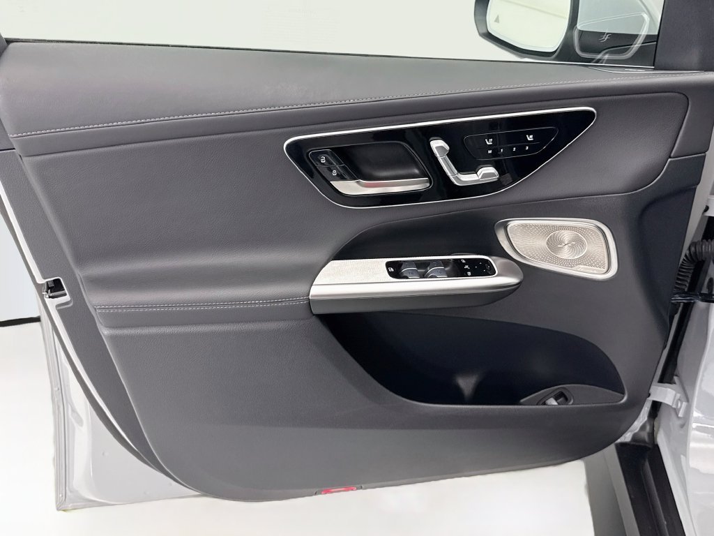 Certified Used 2026 MANUFAKTUR Alpine Gray Mercedes-Benz GLC 300 image 22