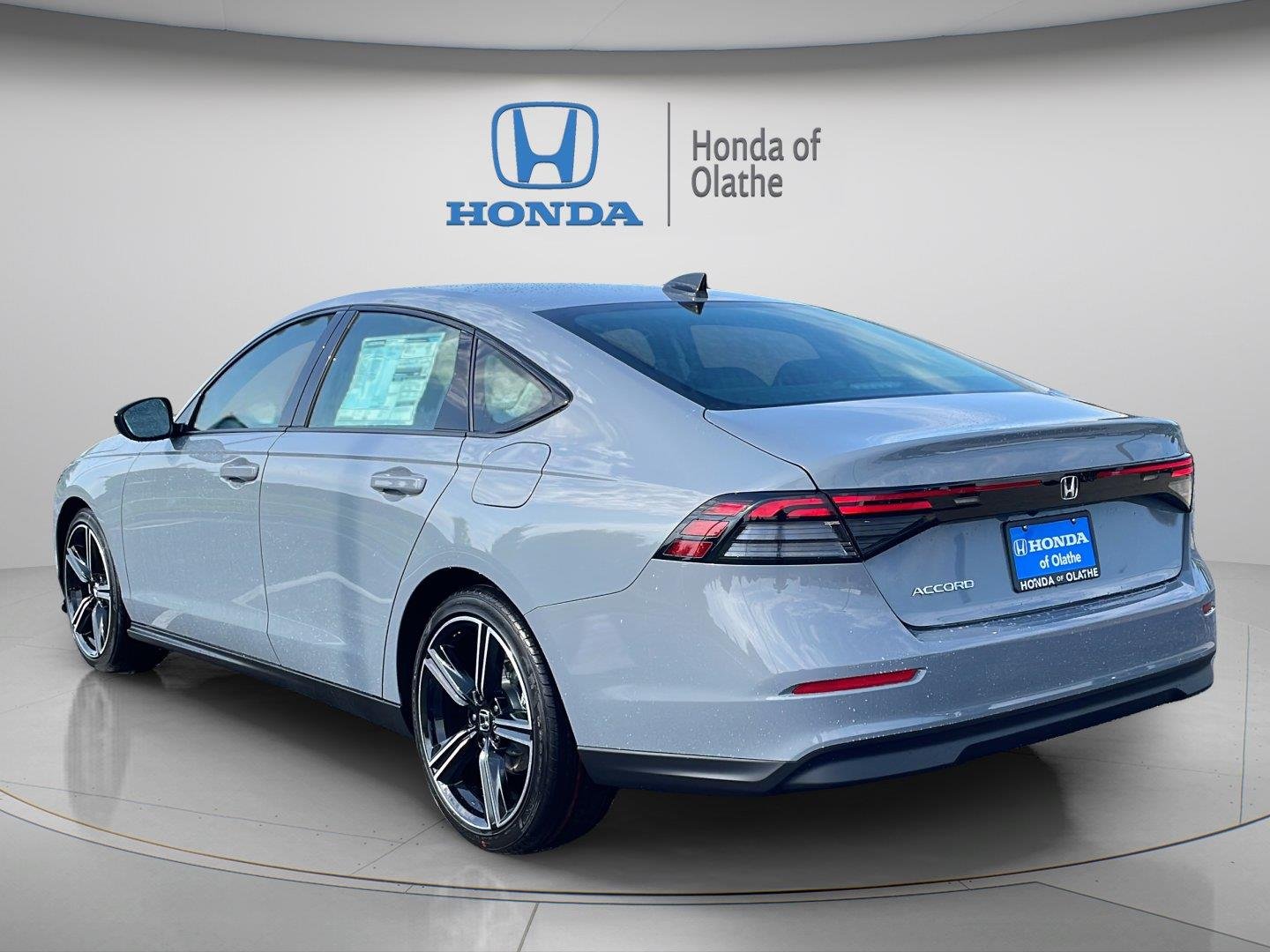 New 2026 Urban Gray Pearl Honda SE image 5