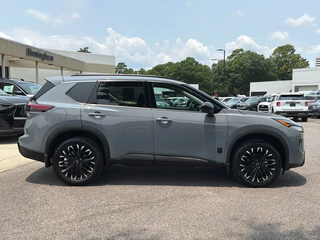 Used 2026 Boulder Gray Pearl Nissan Dark Armor image 20