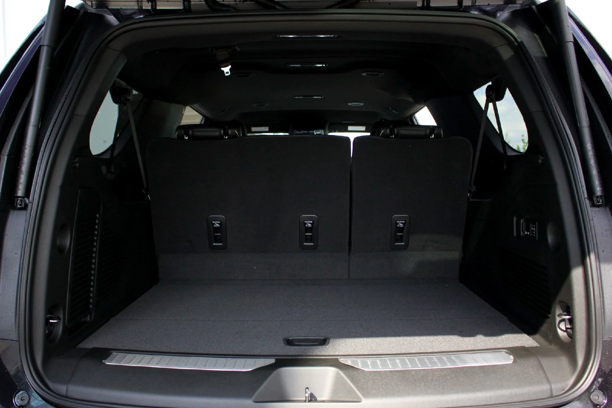 2026 Chevrolet Suburban Premier - Photo 21