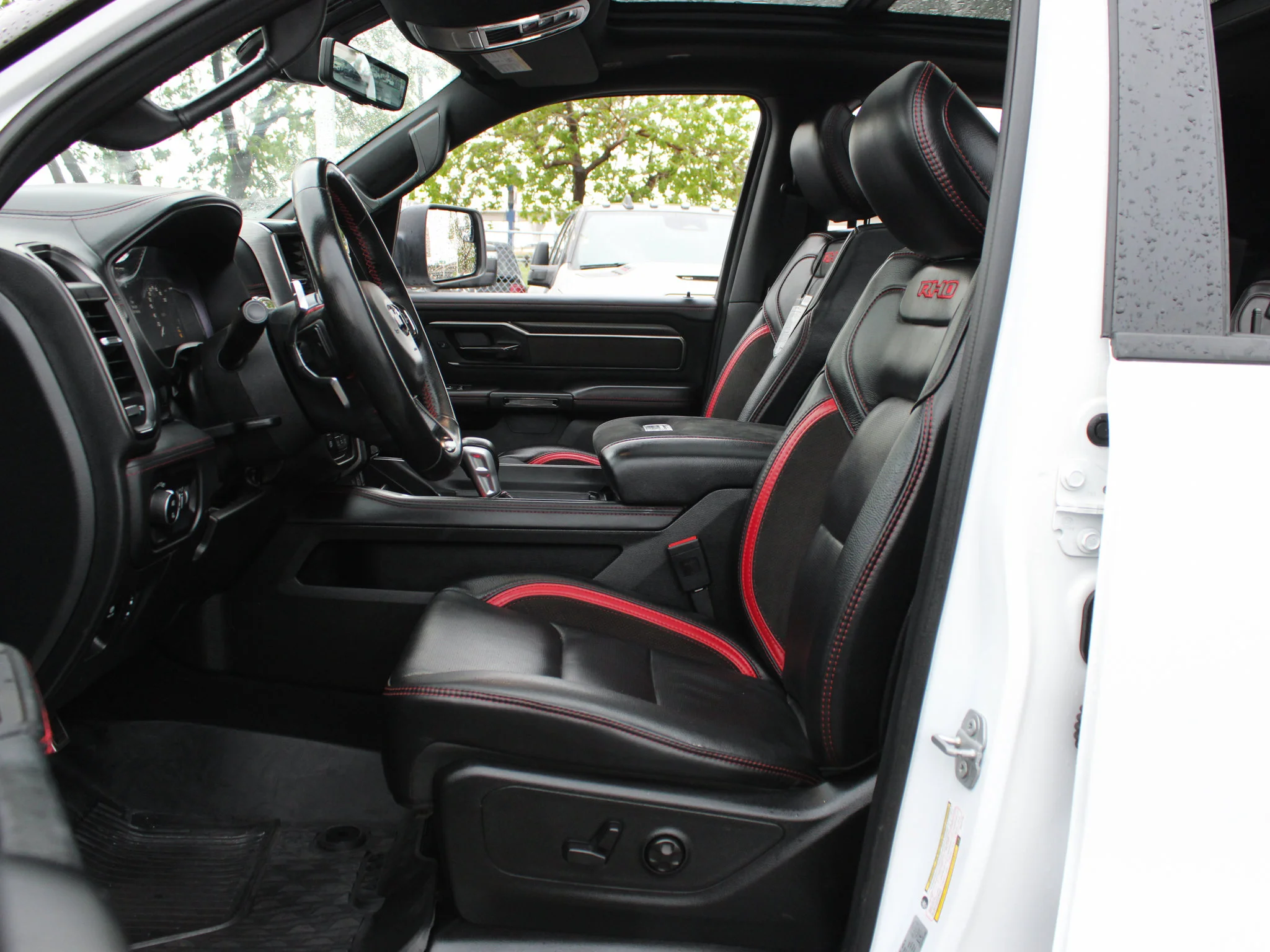 Certified Used 2025 White RAM RHO | Twin-Turbo 540 2.5 LIFT ON 37 TIRES  | Head-Up Display | Bedliner image 3