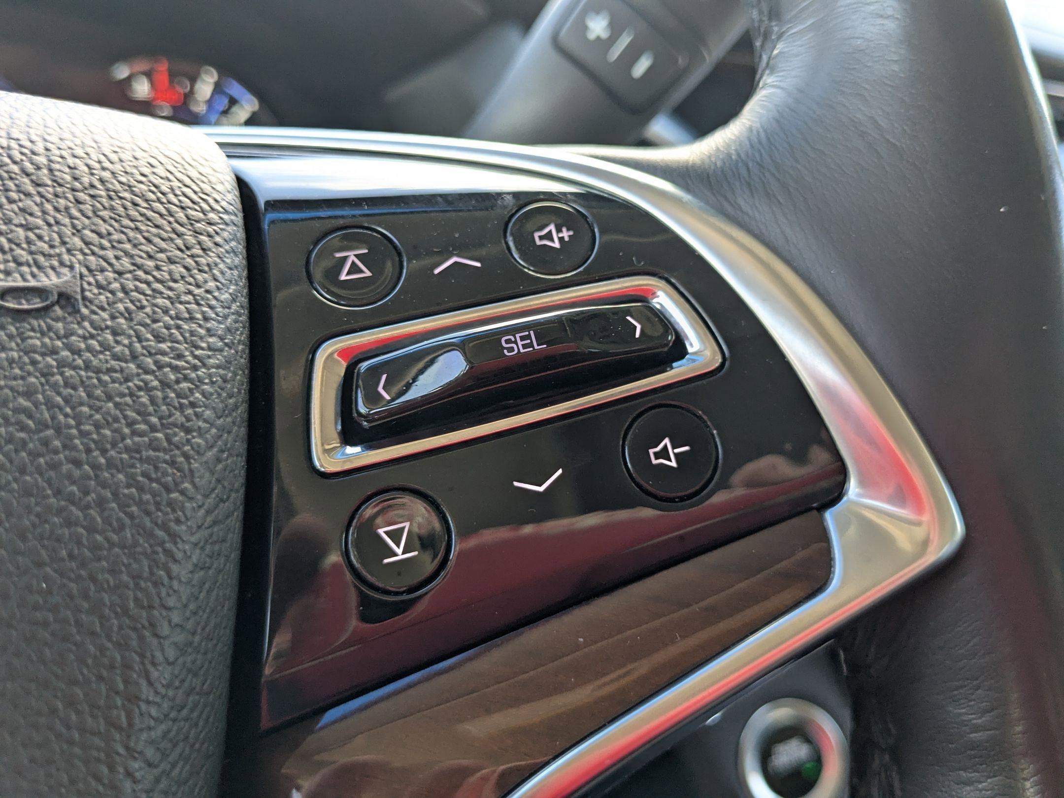 Certified Used 2019 BLACK RAVEN Cadillac Luxury image 18