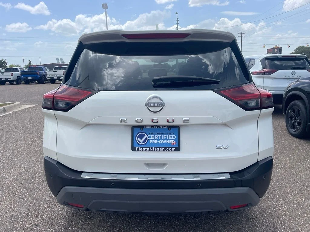 Used 2022 White Nissan SV image 6