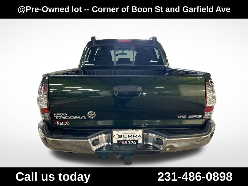 Used 2013 Green Toyota Base image 4
