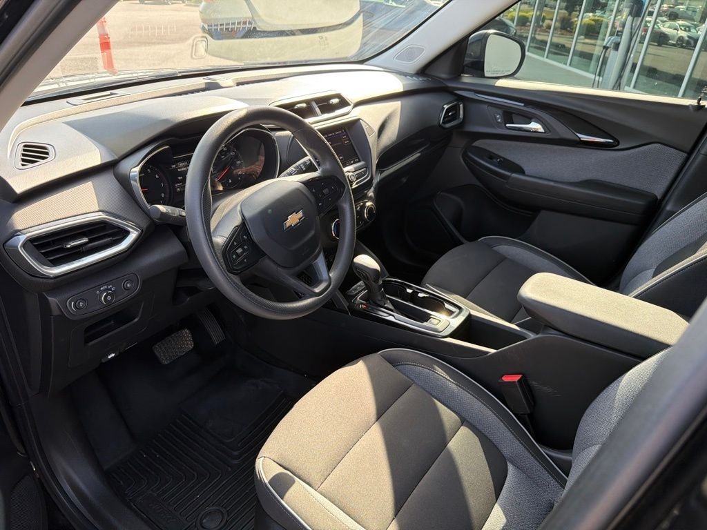 Used 2023 Black Chevrolet LT image 17