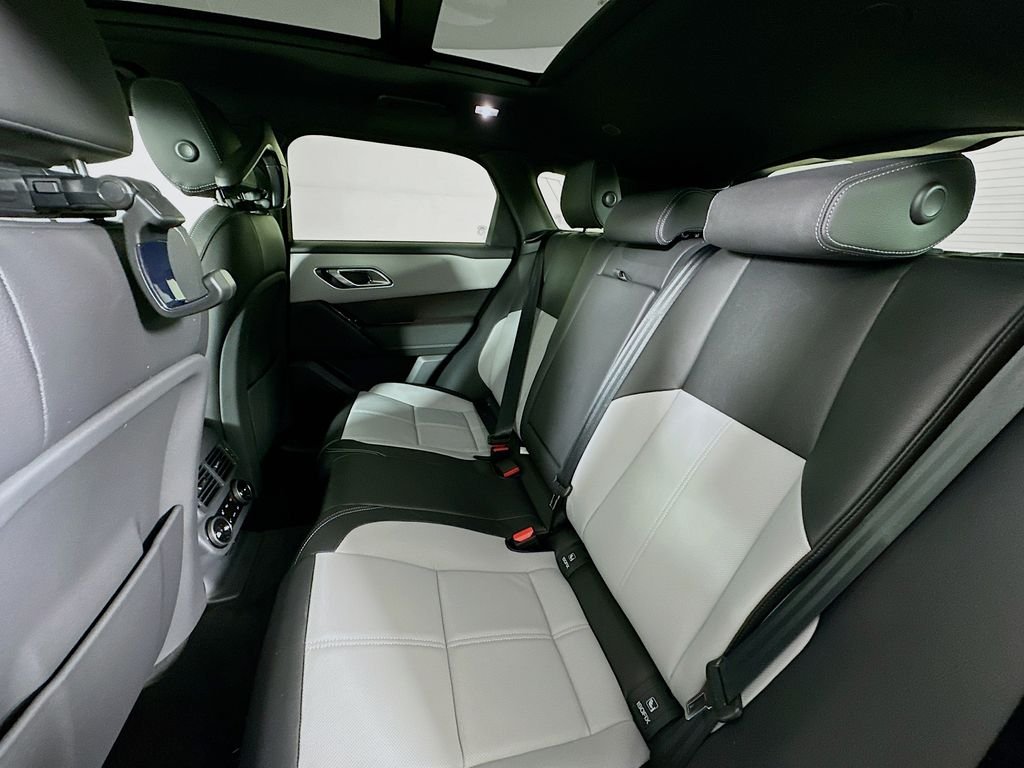 New 2026 Ostuni Pearl White Land Rover Belgravia P250 image 23