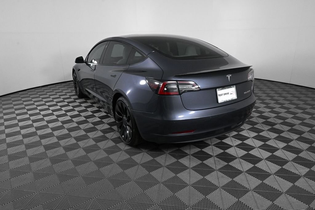 Used 2022  Tesla Performance image 4