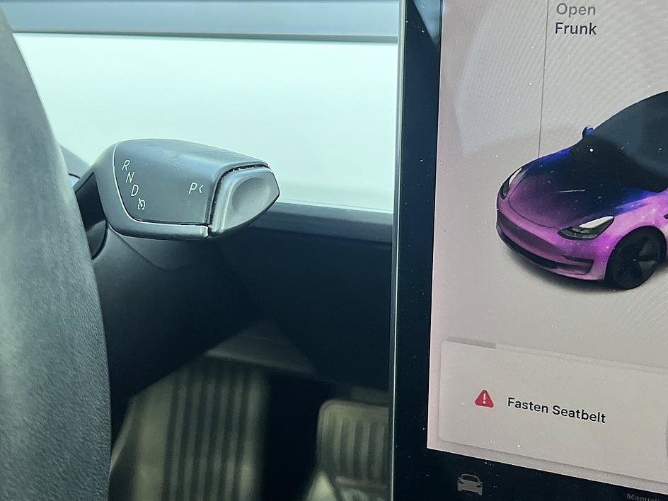 Used 2022 Midnight Silver Metallic Tesla Long Range image 27