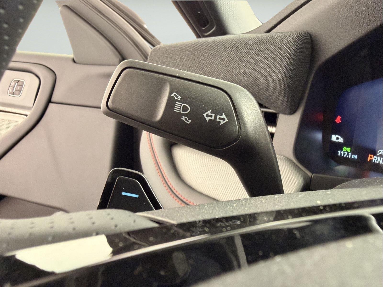 2026 Ford Explorer ST - Photo 32