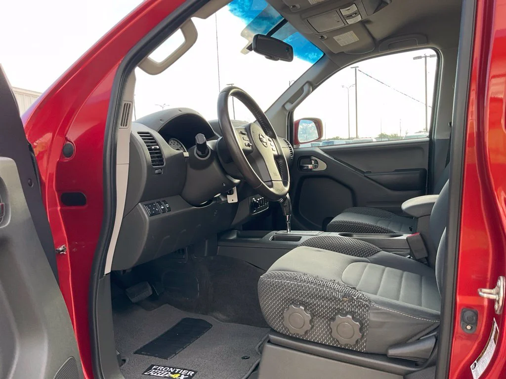Used 2017 Nissan Frontier PRO-4X with VIN 1N6DD0EV6HN725821 for sale in McPherson, KS