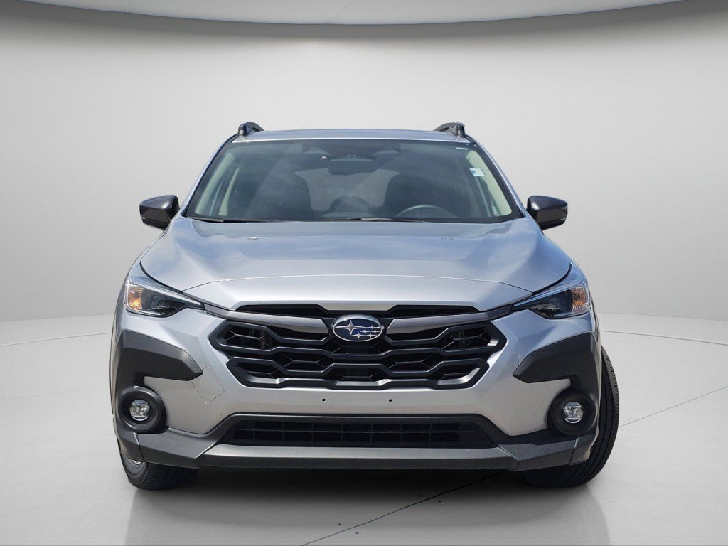Used 2025 Ice Silver Metallic Subaru Premium image 3