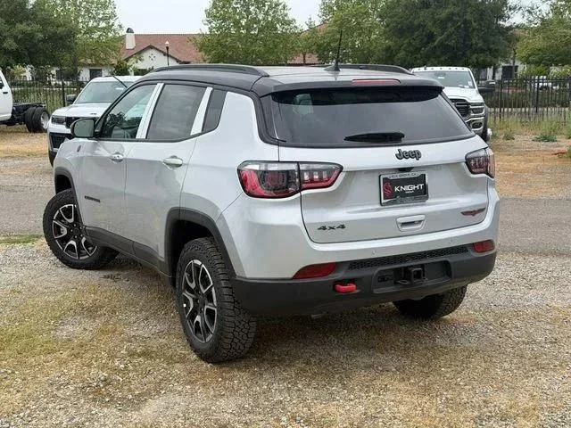 New 2026 Silver Zynith Metallic Clear-Coat Exterior Paint Jeep Trailhawk image 11