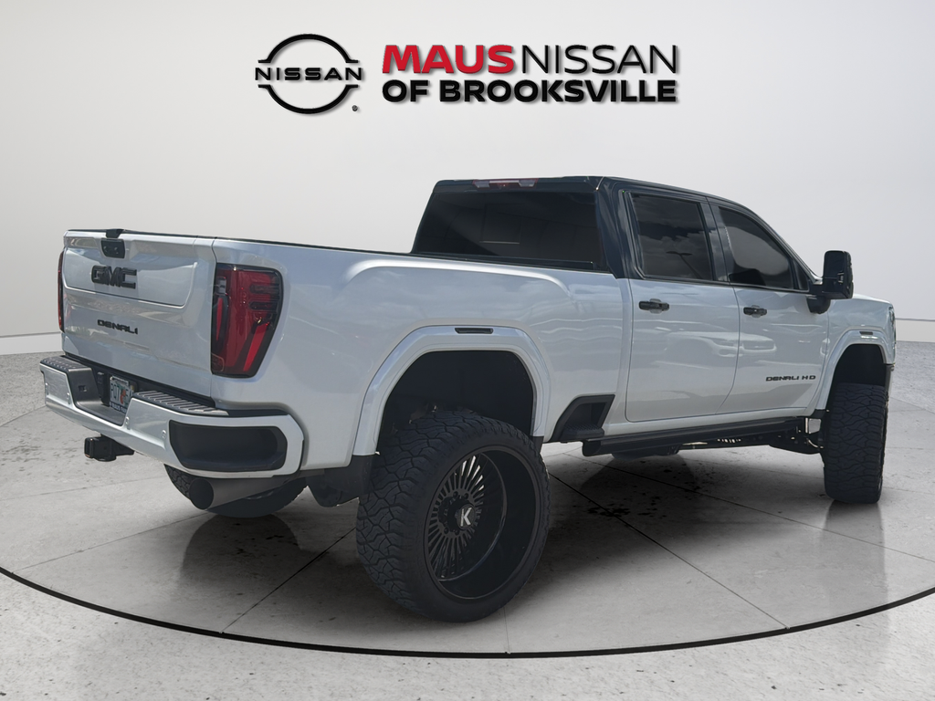 Used 2024 White GMC Denali Ultimate image 12